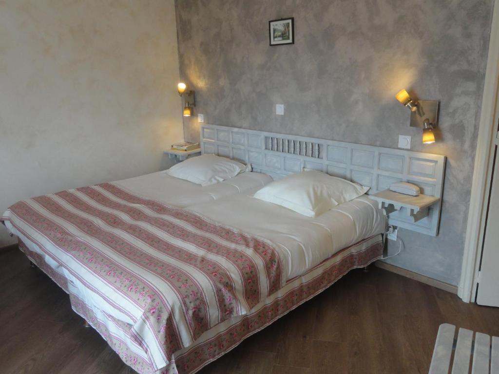Logis Hotel Restaurant Planes Saillagouse Room photo