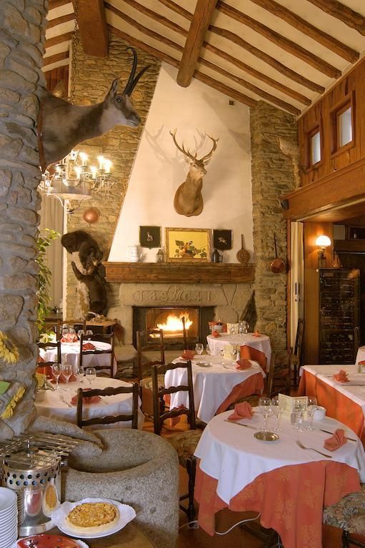 Logis Hotel Restaurant Planes Saillagouse Exterior photo